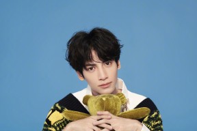 AYX官网-欧洲杯激情四溢：变阵、突破、奇迹不断！，欧洲杯经典比赛视频