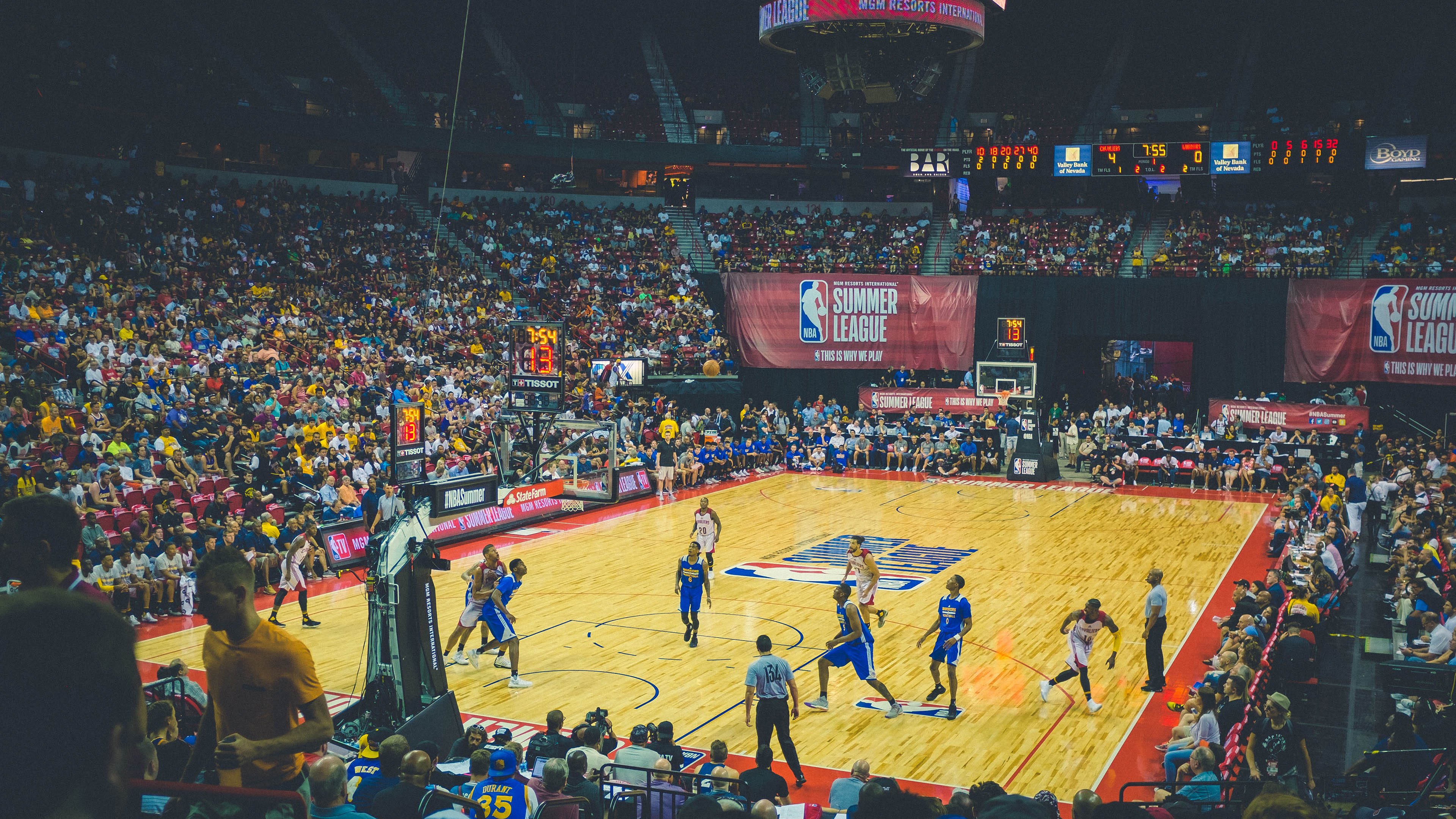 中美选手划频–划幅关系稳定性变化图