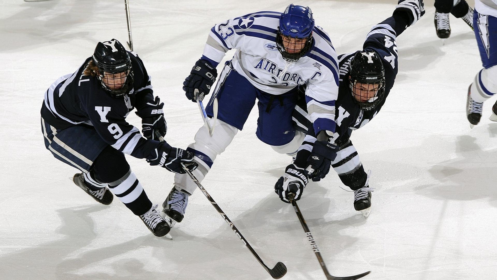 世界轮椅马拉松伦敦站 残奥冠军再度刷新赛道纪录